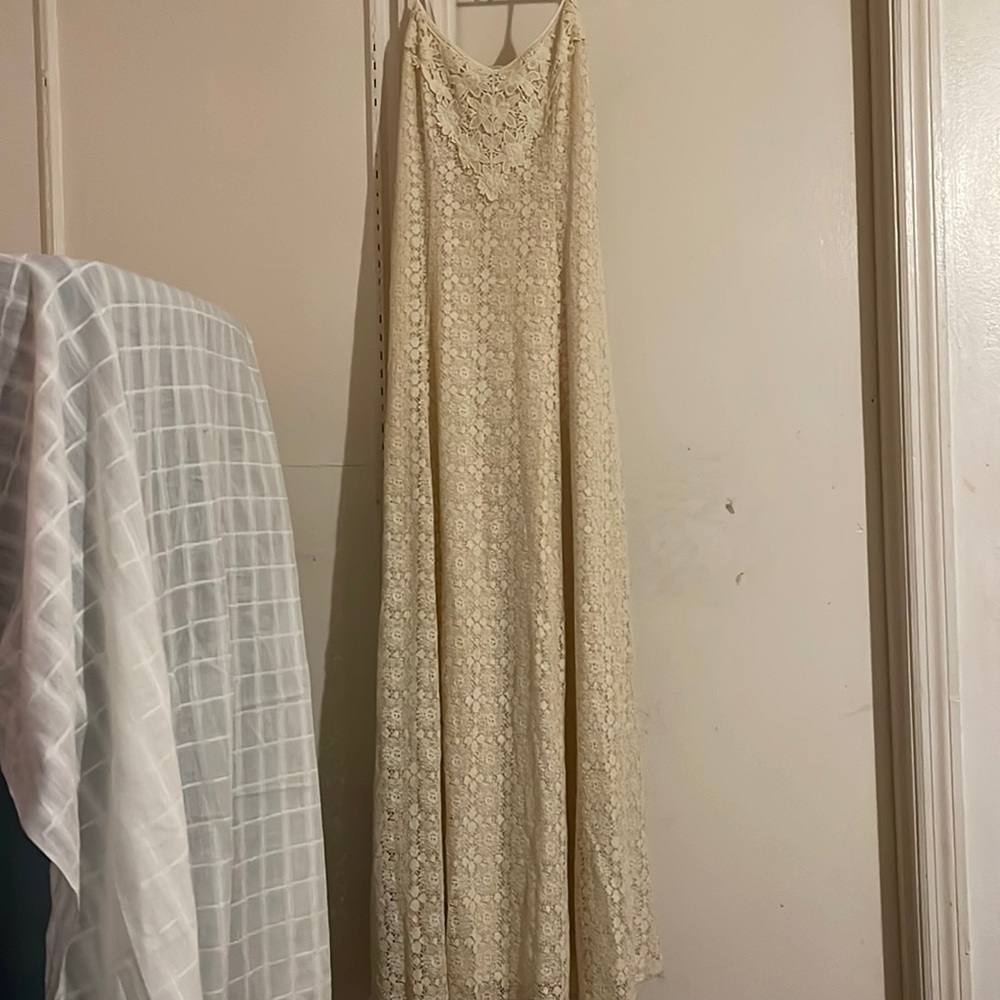 Flying Tomato lace dress size large off-white.